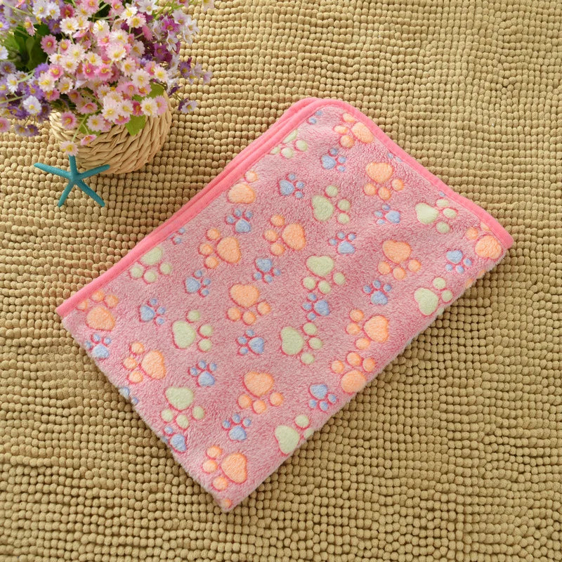 Cute Flannel Pet Blanket Cartoon Dog Paw Print Blanket Pet Mat for Cats and Dogs Warm and Comfortable Blanket for Puppy Kitten