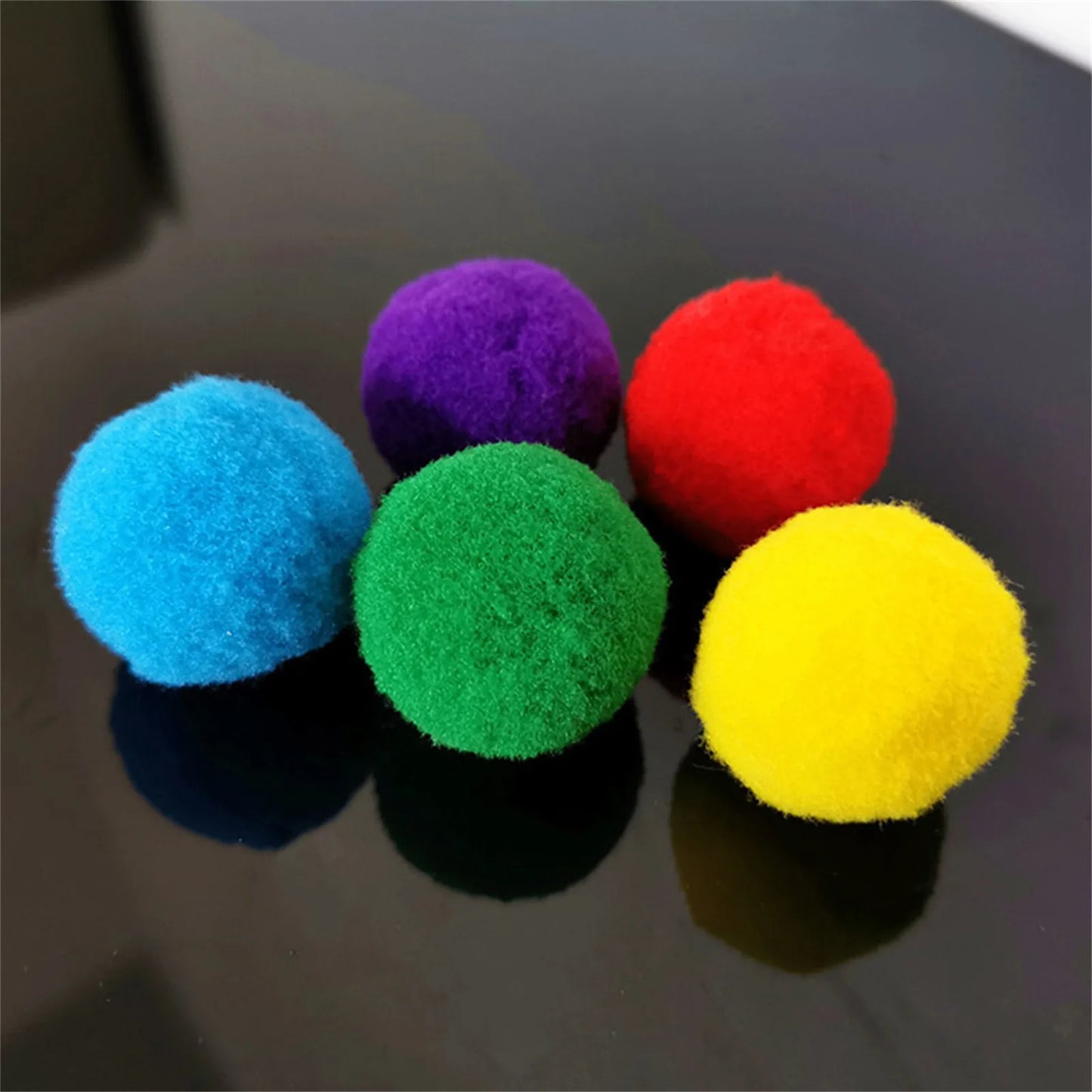 30Pcs 1.6"/4cm Cat Toy Balls Bulk Soft Kitten Pompon Toy Indoor Cats Interactive Play Training Toy Plush Balls Cats Favorite Toy