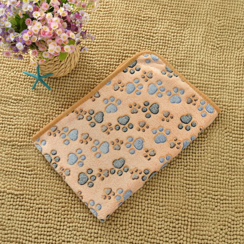 Cute Flannel Pet Blanket Cartoon Dog Paw Print Blanket Pet Mat for Cats and Dogs Warm and Comfortable Blanket for Puppy Kitten